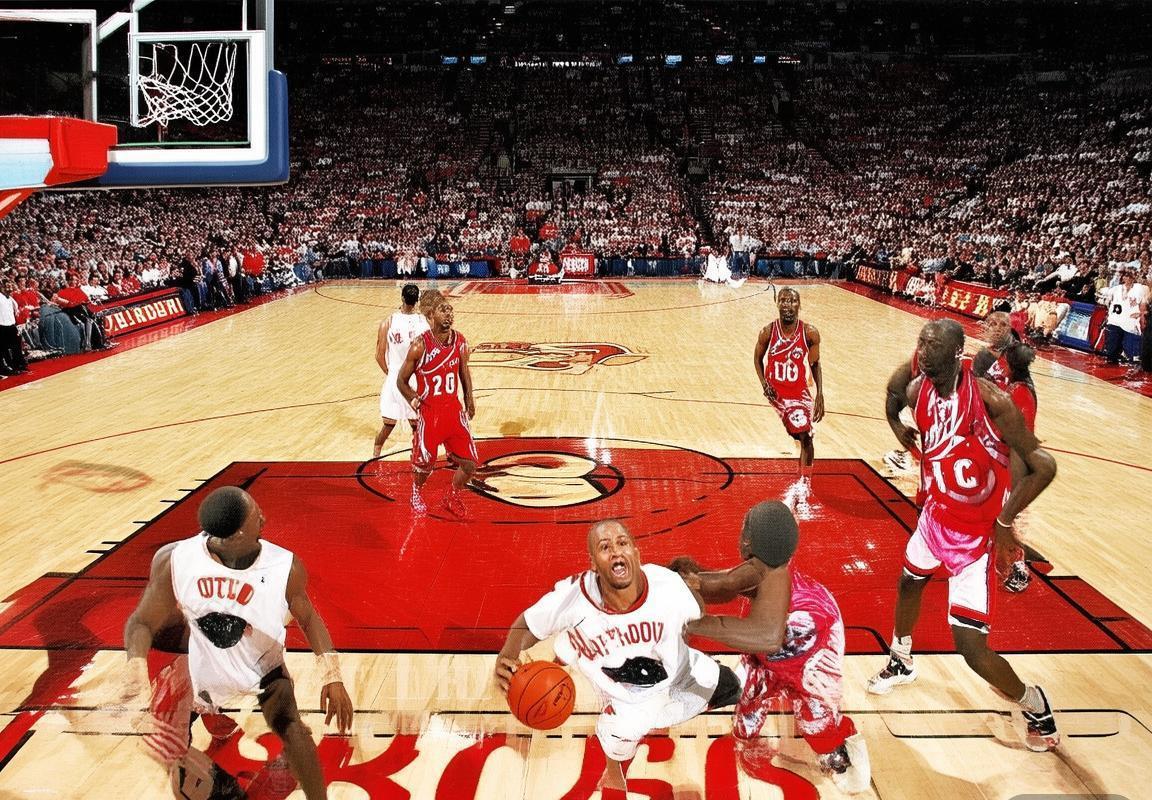 2004年NBA经典对决：火箭猛龙巅峰之战姚麦VS卡特